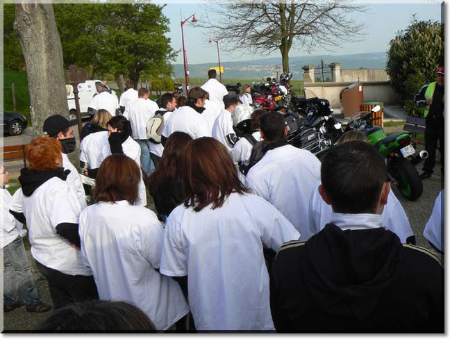 2011-04-17-MOTOS-ROSES-ESPOIR-CANCER-005.jpg