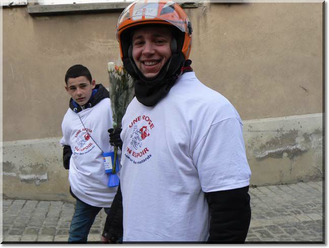 2011-04-17-MOTOS-ROSES-ESPOIR-CANCER-015.jpg