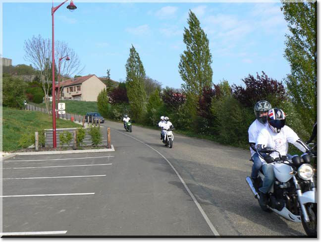 2011-04-17-MOTOS-ROSES-ESPOIR-CANCER-044.jpg