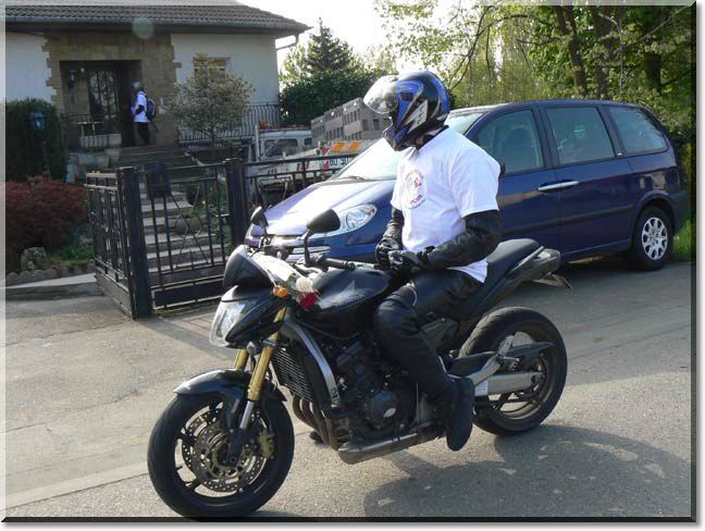 2011-04-17-MOTOS-ROSES-ESPOIR-CANCER-098.jpg