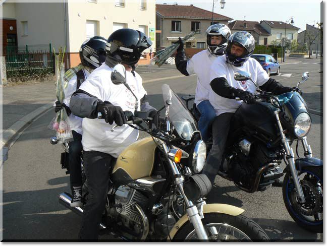 2011-04-17-MOTOS-ROSES-ESPOIR-CANCER-111.jpg