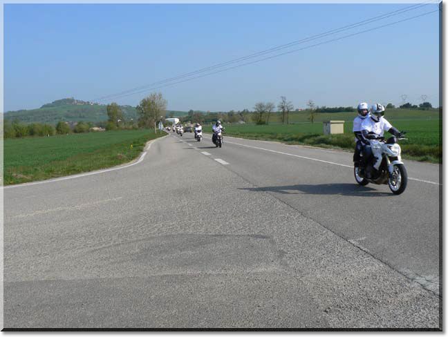 2011-04-17-MOTOS-ROSES-ESPOIR-CANCER-121.jpg