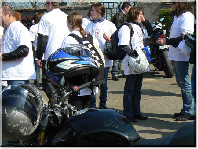 2011-04-17-MOTOS-ROSES-ESPOIR-CANCER-198.jpg