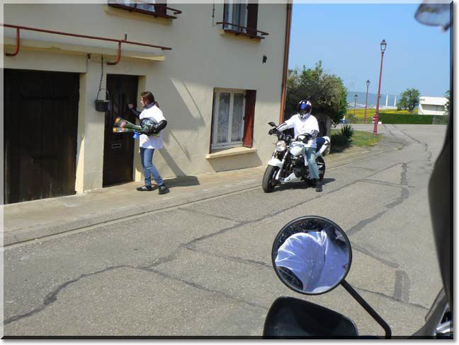 2011-04-17-MOTOS-ROSES-ESPOIR-CANCER-223.jpg