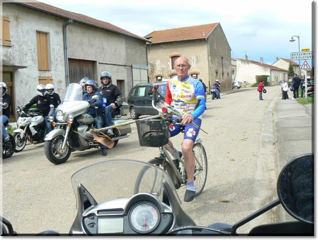 2012-04-29-ATTON-MOTOS-ROSE-ESPOIR-100-IF.jpg